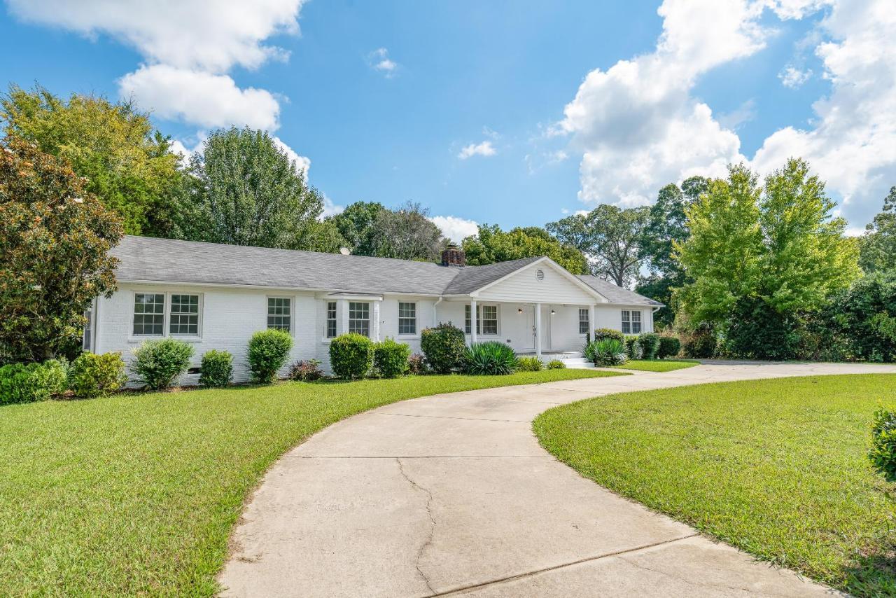 Hébergement de vacances Charming, Cozy Close To Uptown, Airport & Whitewater Center Charlotte