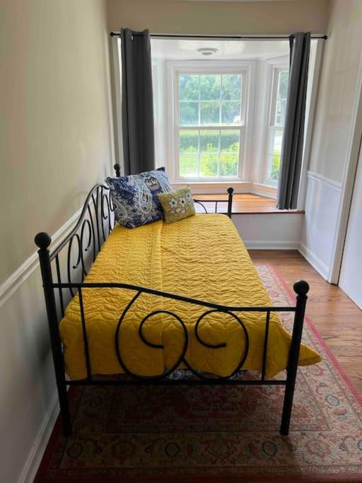 Charming, Cozy Close To Uptown, Airport & Whitewater Center