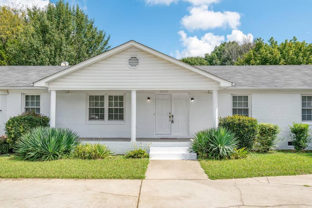 Charming, Cozy Close To Uptown, Airport & Whitewater Center Hébergement de vacances Charlotte