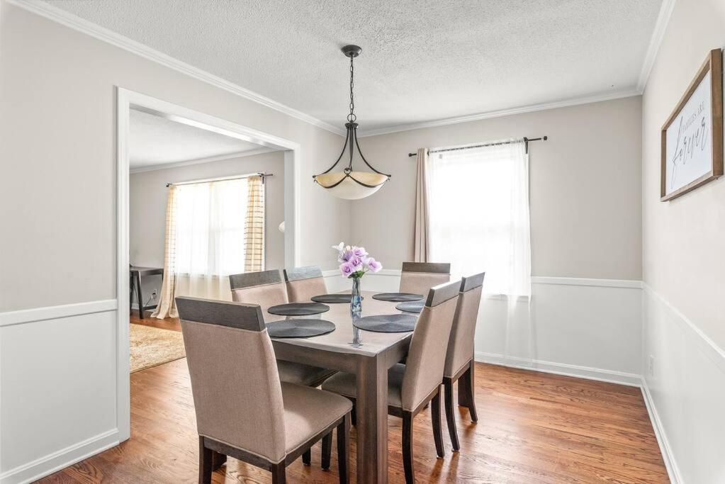 Hébergement de vacances Charming, Cozy Close To Uptown, Airport & Whitewater Center Charlotte